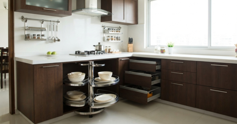 Corner Cabinet Kitchen: Clever Storage Solutions & Fittings
